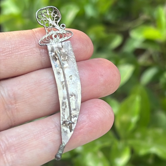Vintage Filigree Sterling Silver Dagger Brooch - Picture 10 of 17